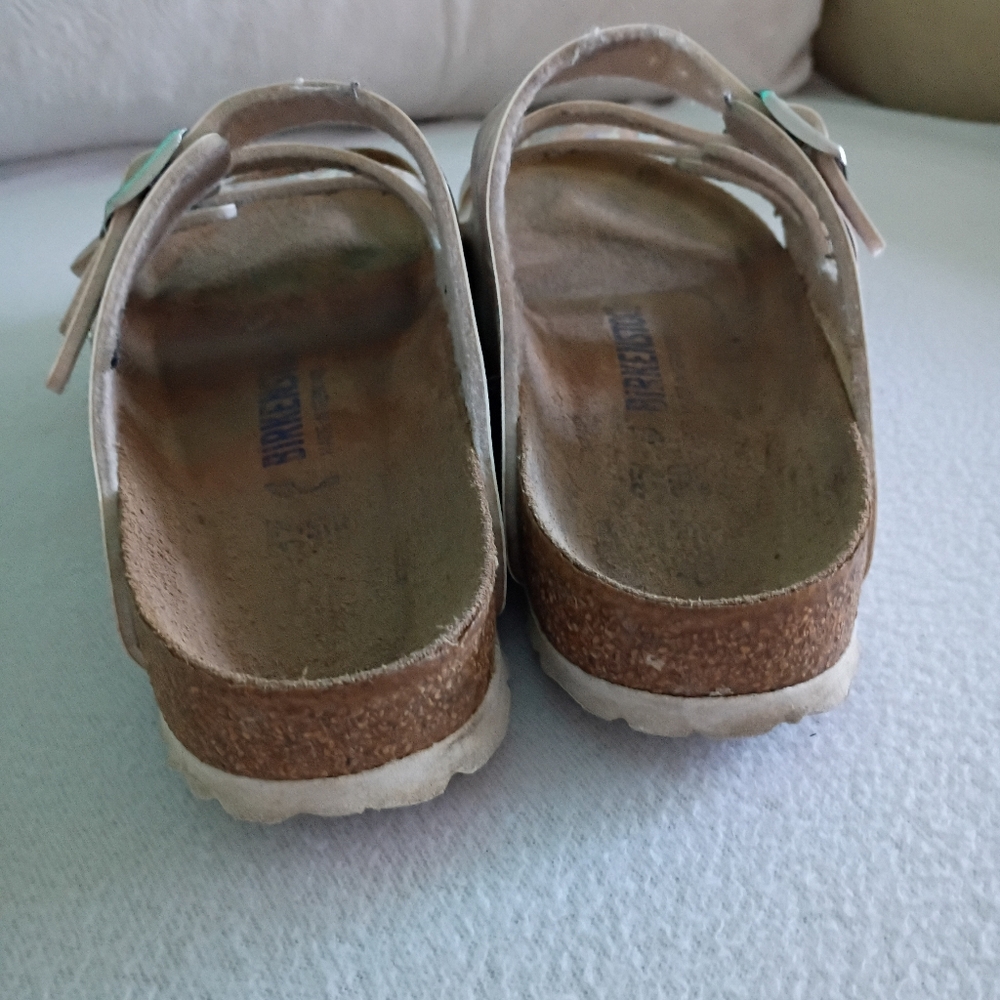 Birkenstock Floral Print Three-Strap Slide Sandals in Pastel.very Good Condition - Picture 7 of 13